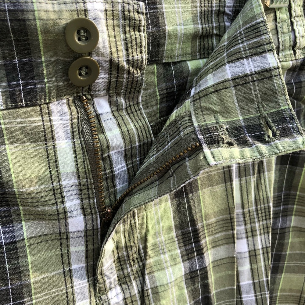 Essentials Capris - Picture 4 of 6